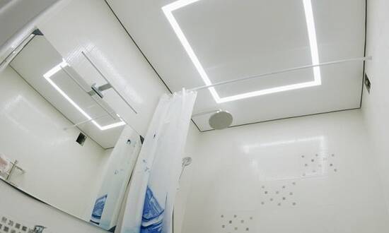 Светополосы на натяжном потолке 3 кв.м. - Ванная - Быхов